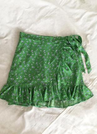 Костюм топ і спідниця міні, зелений костюм у квітах3 фото