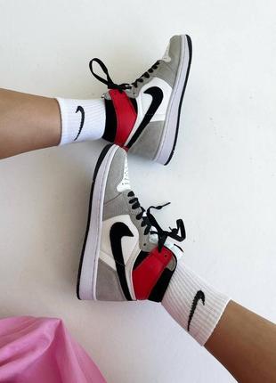 Жіночі кросівки nike air jordan 1 retro ‘grey / red’ /  женские кроссовки найк аир джордан9 фото