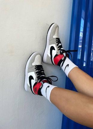 Жіночі кросівки nike air jordan 1 retro ‘grey / red’ /  женские кроссовки найк аир джордан4 фото