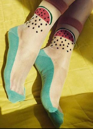 Яскраві шкарпетки для стилю