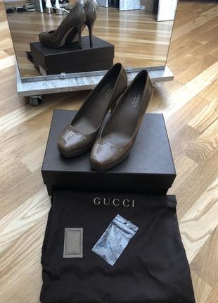 Туфлі gucci taupe vitello vernice w/box pumps3 фото