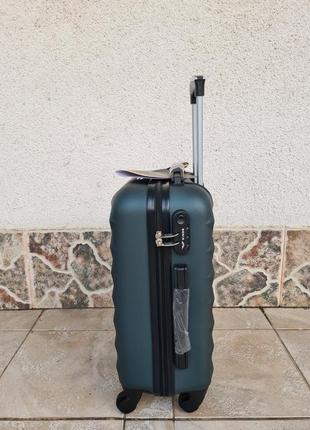 Отличный чемодан серия wings  poland 🇵🇱 зелёный3 фото