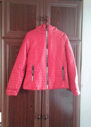 Демисезонная легкая нейлоновая красная стеганая куртка италия нюанс1 фото