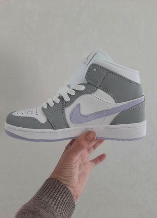 Жіночі кросівки nike air jordan 1 retro grey violet / женские кроссовки neike air jordan 1 серые с фиолетовым кожанные5 фото