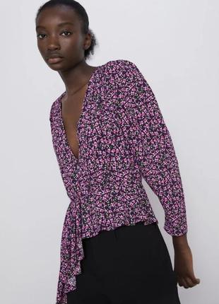 Изысканная асимметричная блуза блузка с v-вырезом на груди в  цветочный принт от zara3 фото