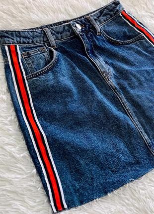 Стильная джинсовая юбка denim co со вставками по бокам2 фото