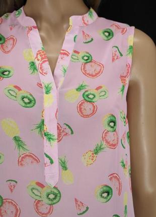 Воздушная, лёгкая блузка takko с тропическими фруктами. размер sм.3 фото