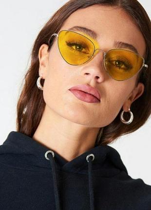 Яскраві жовті окуляри 👓 яркие жёлтые очки