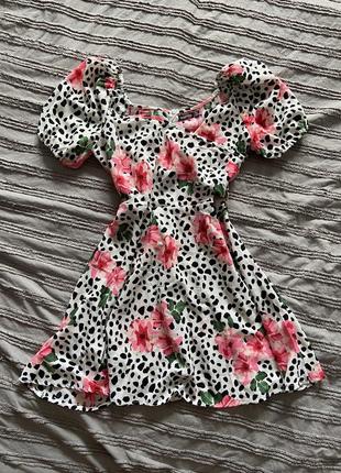 Сукня в квітковий принт