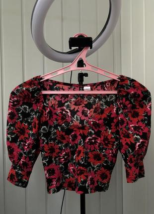 Квітковий топ з об'єднання ємним рукавом