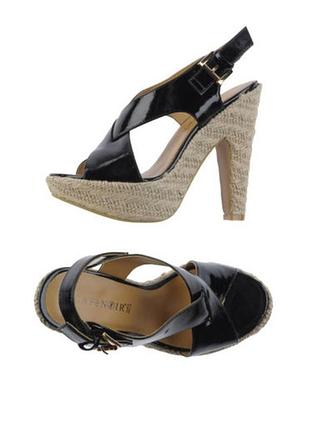 Чорні босоніжки cafènoir.