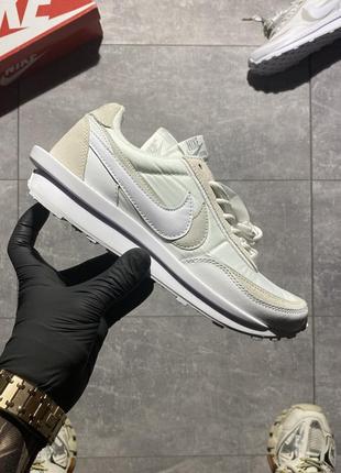 Nike x sacai белые бежевые денские кроссовки