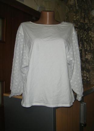 Комфортная трикотажная блуза с широким рукавом из прошвы, размер м