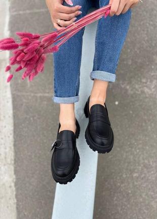 Туфлі лофери