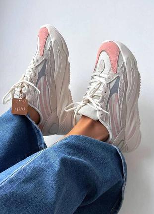 Красивейшие женские кроссовки adidas yeezy boost 700 v2 pink cream stockx молочные с пудровым