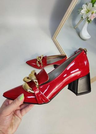Туфли из натуральной итальянской кожи лак красные с цепочкой8 фото