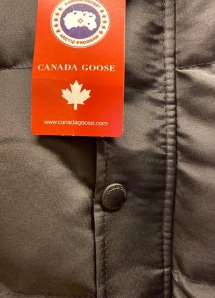 Canada goose безпукавка чорна  на синтепоні3 фото