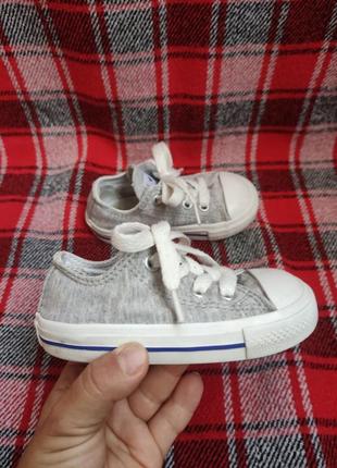 Кеді converse all stars