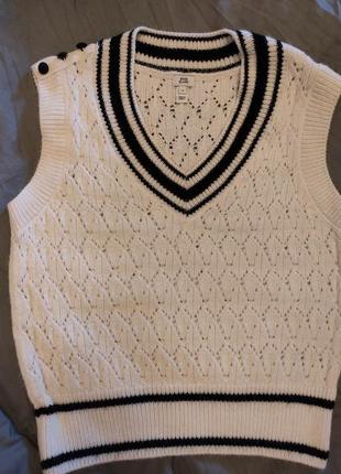 Жилетка ажурної в'язки