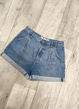Шорти моми
