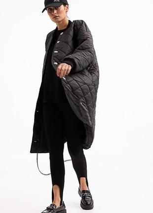 Куртка женская стеганая длинная осеняя трендовая черная modna kazka mkar46607-15 фото