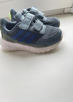 Кросівки adidas