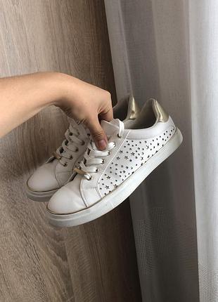 Кеді білі з золотим 40 розмір new look