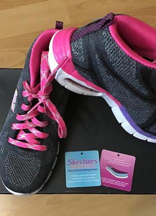 Напівчеревики - кросівки для дівчинки sketchers,нові