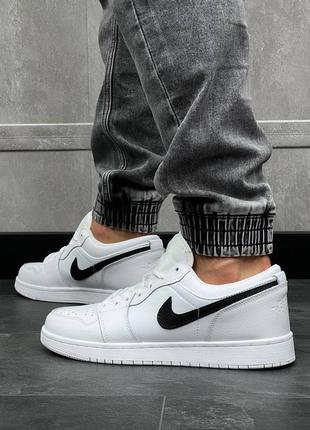 Чоловічі кросівки nike air jordan low all white black x4 фото