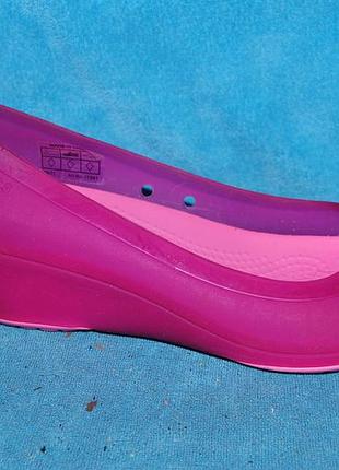 Мокасини рожеві crocs 36размер нові оригінал