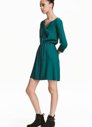 Зеленое изумрудное платье с рукавом 3/4 от h&m осень весна