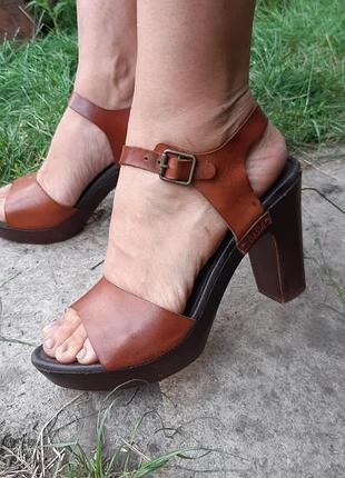 Шкіряні босоніжки, туфлі dasia