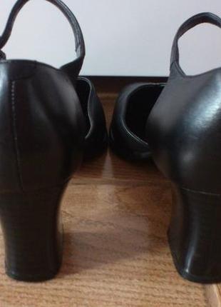Туфли босоножки кожаные женские черные clarks туфлі босоніжки жіночі чорні кларкс р.373 фото