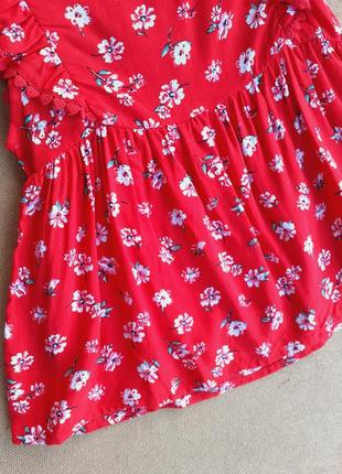 Яскрава червона блуза в квітковий принт 5-6 років, сорочка, футболка2 фото