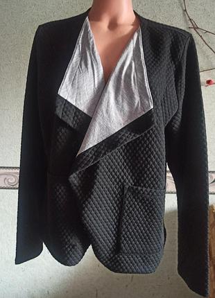 Стильна жіноча кофта