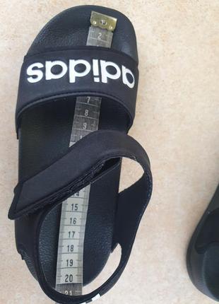 Adidas 32 р. босоніжки сандалі adilette sandal k 19,5 см.10 фото