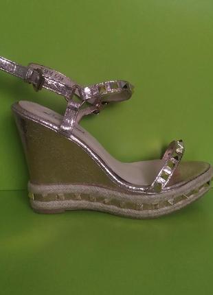 Золотистые босоножки на танкетке style shoes, 5/3810 фото