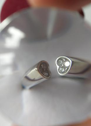 Серебрянное кольцо. серебро 925 проба. каблучка сердечки. с-образный дизайн.3 фото