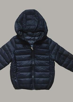 Стьобана курточка з капюшоном