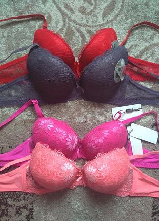Бюстгальтери розпродаж