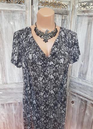 Трикотажное платье солидного размера