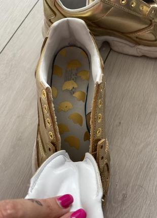 Кросівки adidas (оригінальні)4 фото