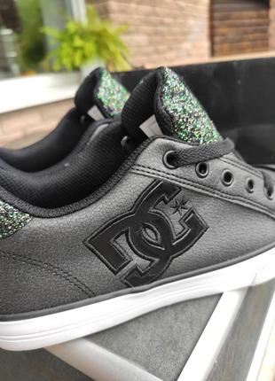 Класні кеди dc shoes оригінал нові8 фото