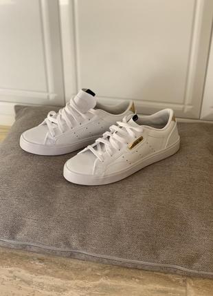 Кеди лакові adidas originals білі з золотом