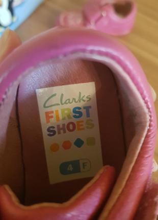 Туфельки, мокасини шкіряні дитячі clarks first shoes3 фото