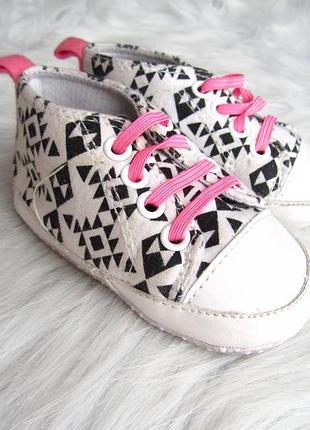 Стильные пинетки ботинки кеды пінетки кеди черевики baby gear