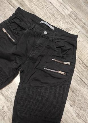 Чорные шортв zara с молниями мужская одежда2 фото