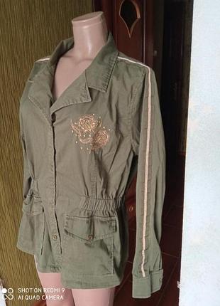 Вітровка, куртка