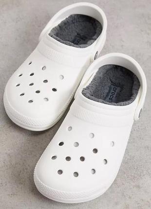 Крокс класик білі з хутром crocs classic lined clog - white/grey7 фото