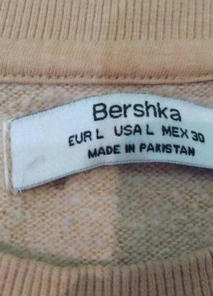 Стильный свитшот джемпер bershka  с изюминкой. крутая небрежность2 фото